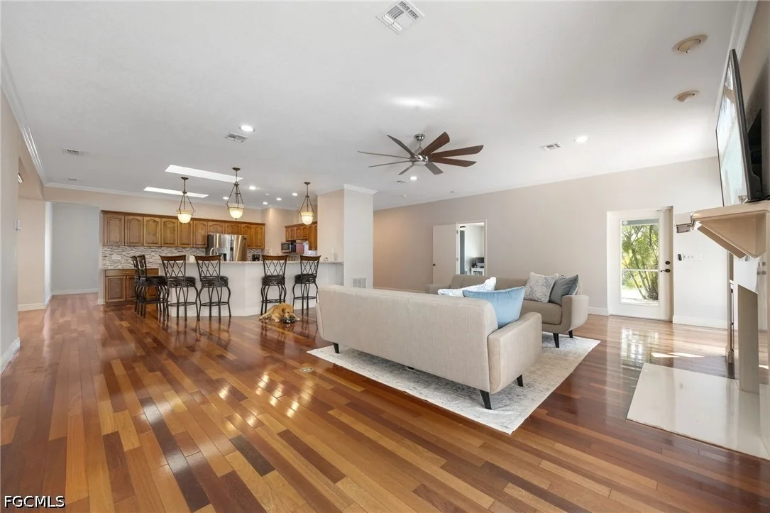 Photo of 1261 Riverbend Drive
