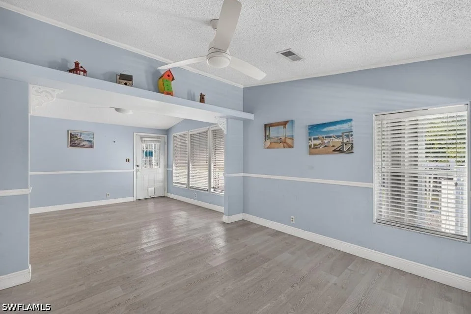 Photo of 656 Palm Avenue