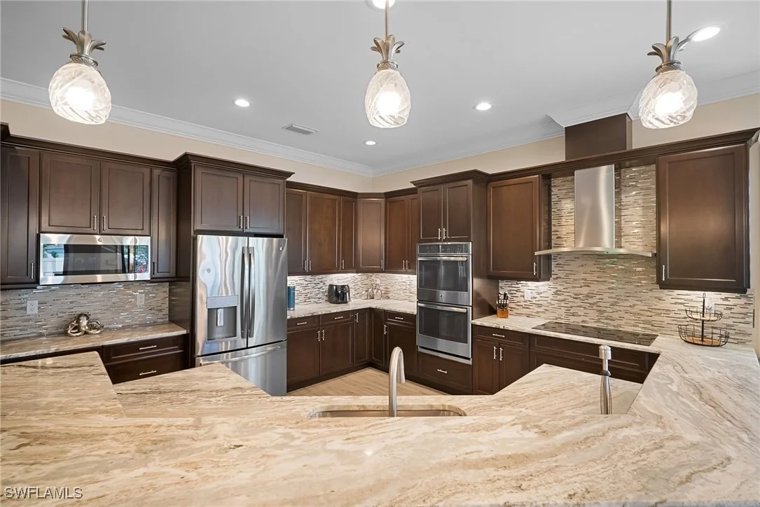 Photo of 699 98th Avenue N