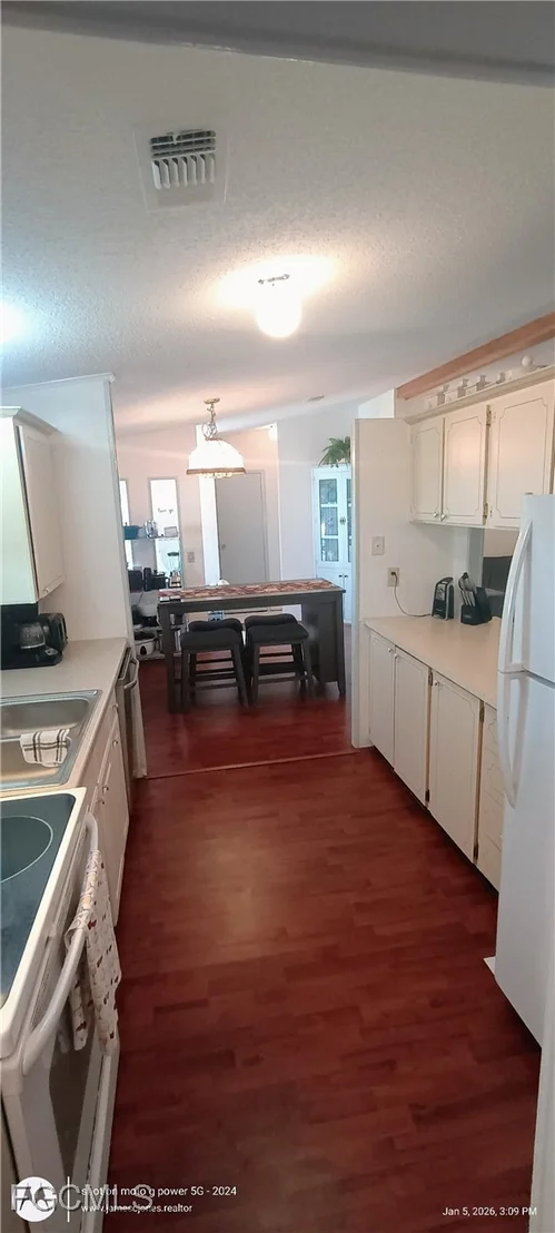 Photo of 133 Belle Isle Circle
