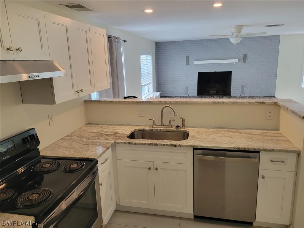 Photo of 2662 Mangrove Street