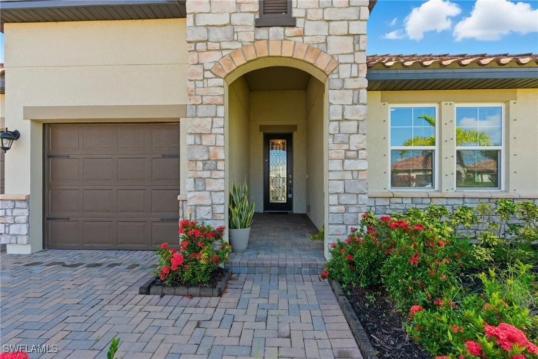 Photo of 2055 Grove Drive