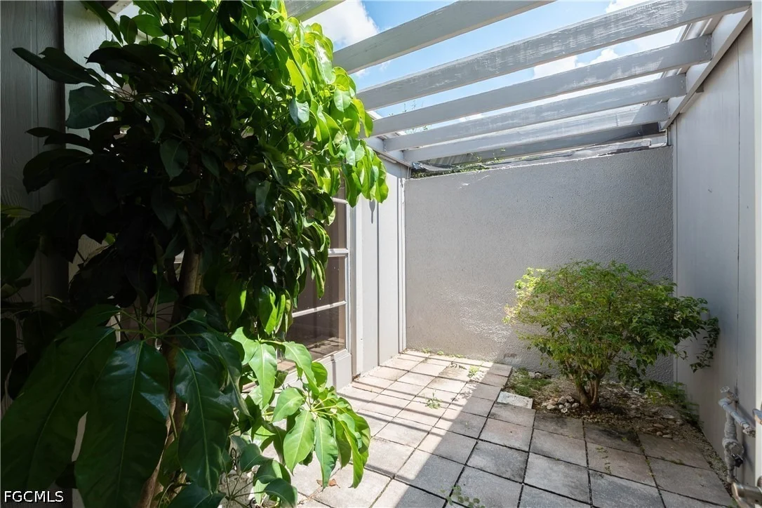Photo of 9749 Maplecrest Circle