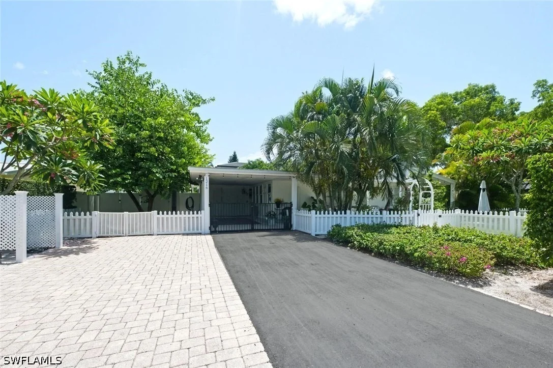 Photo of 1216 10th Street N