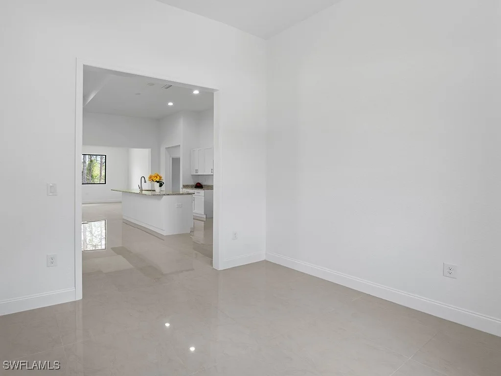 Photo of 902 Williams Avenue