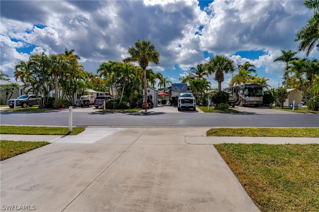 Photo of 1076 Diamond Lake Circle