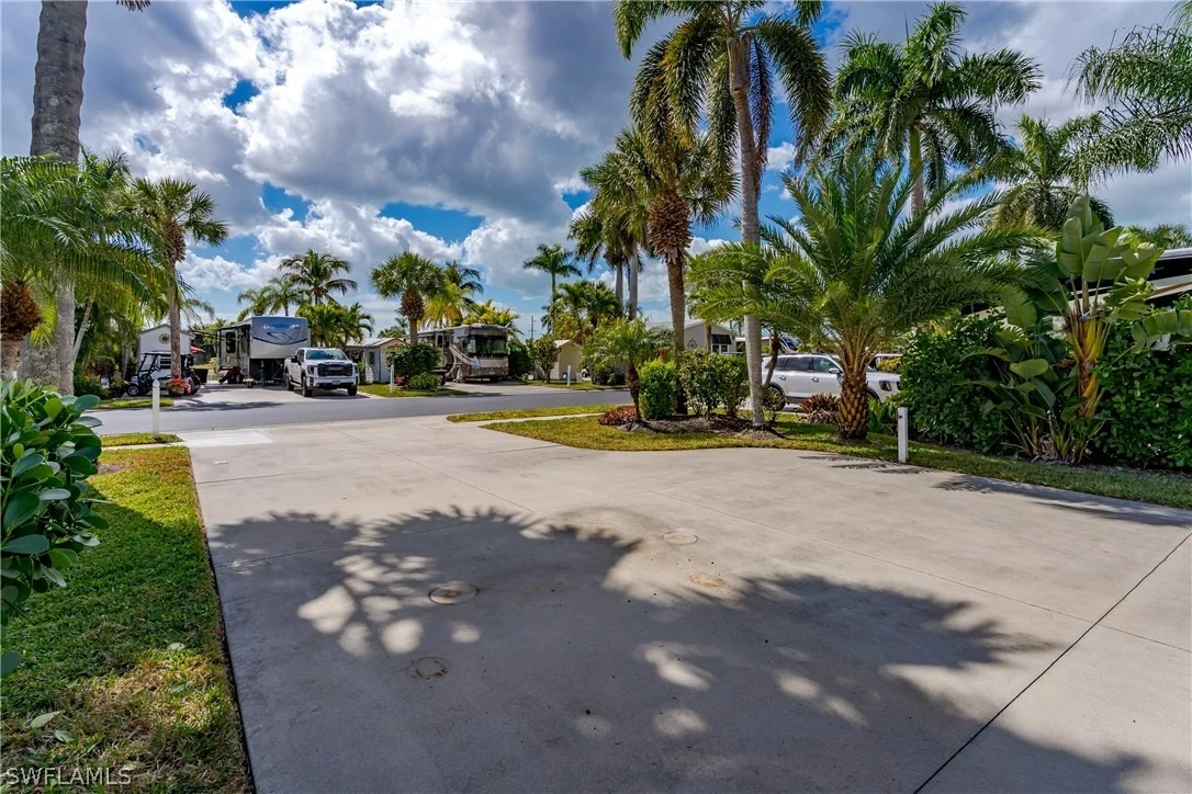 Photo of 1076 Diamond Lake Circle