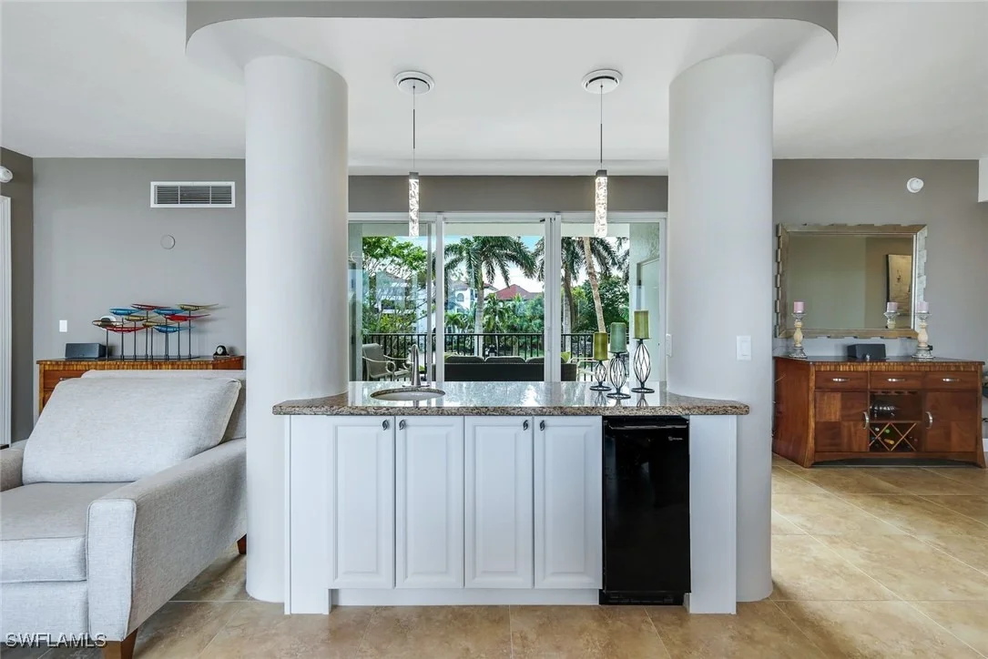 Photo of Unit 206 at 700 La Peninsula Boulevard