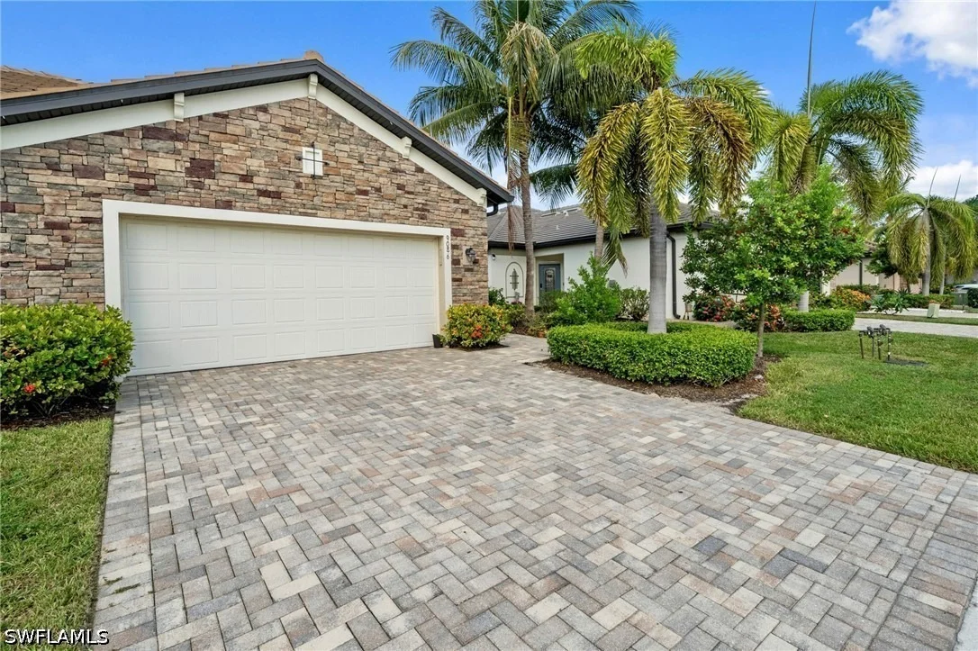 Photo of 9086 Woodhurst Drive