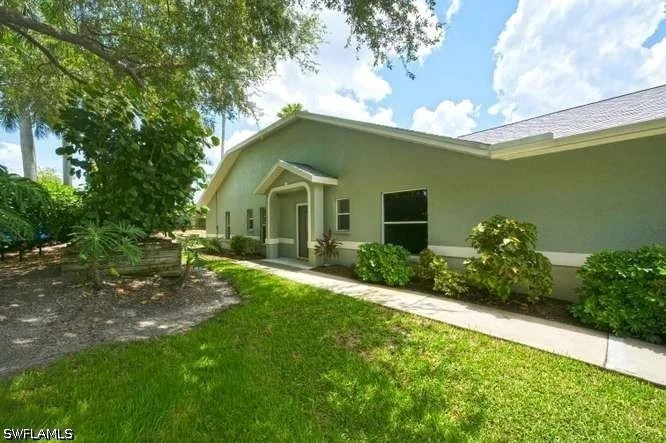 Photo of Unit 101 at 1660 Royal Circle