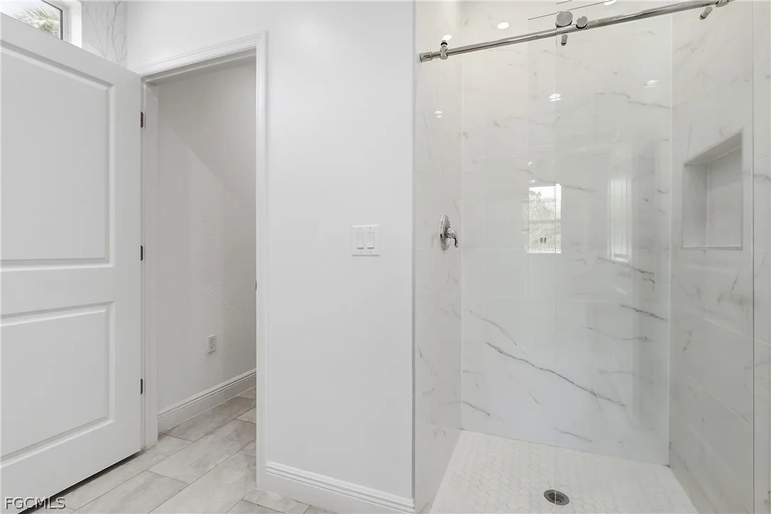 Photo of 1300 E BUCKNELL Lane