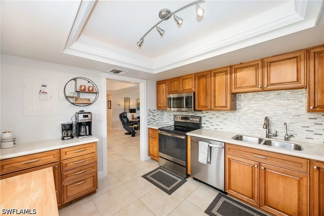 Photo of Unit 105 at 413 Augusta Boulevard