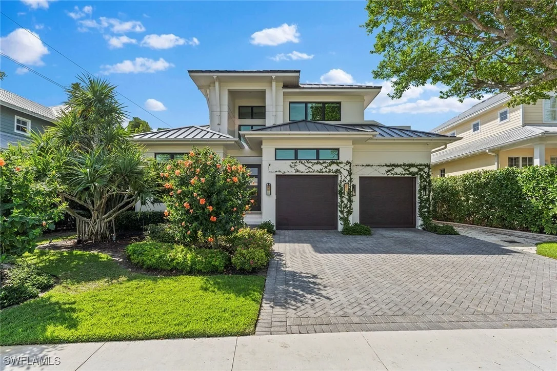 Photo of 644 W Lake Drive