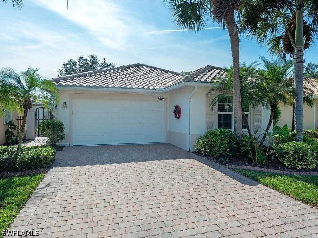 Photo of 8908 Cascades Isle Boulevard