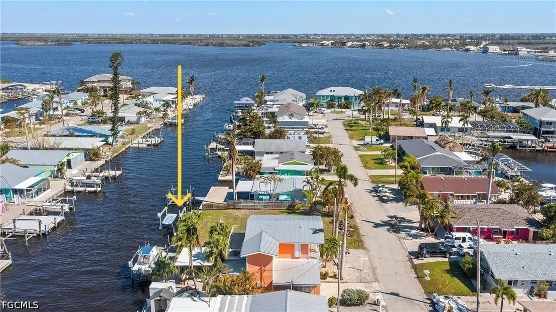 Photo of 2596 Bayshore Drive