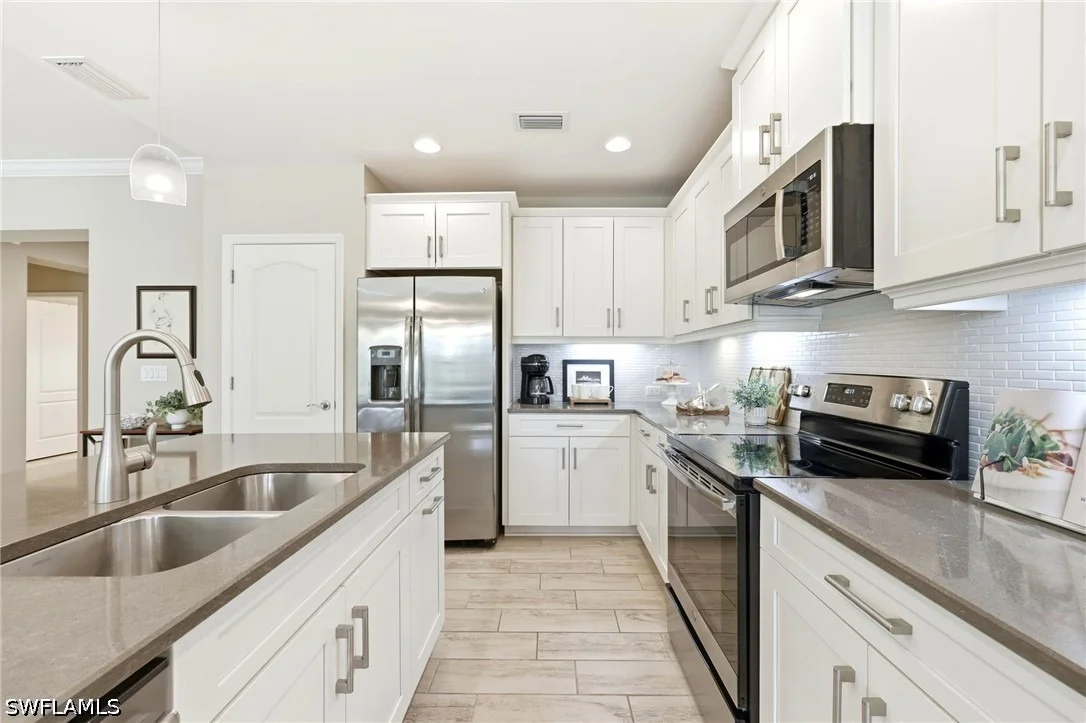 Photo of Unit 1302 at 6977 Avalon Circle