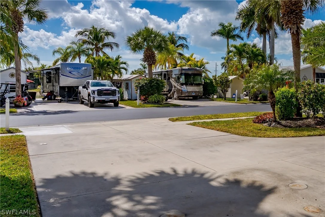 Photo of 1076 Diamond Lake Circle