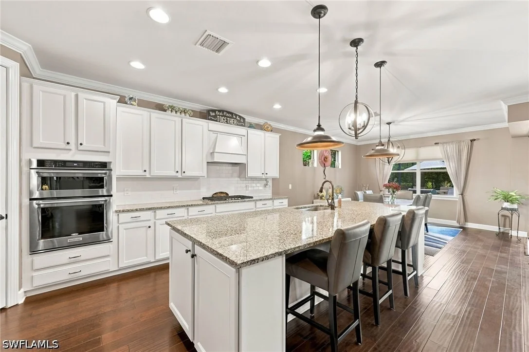 Photo of 7230 Live Oak Drive