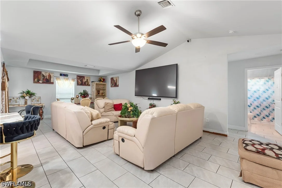 Photo of 2618 Helen Circle