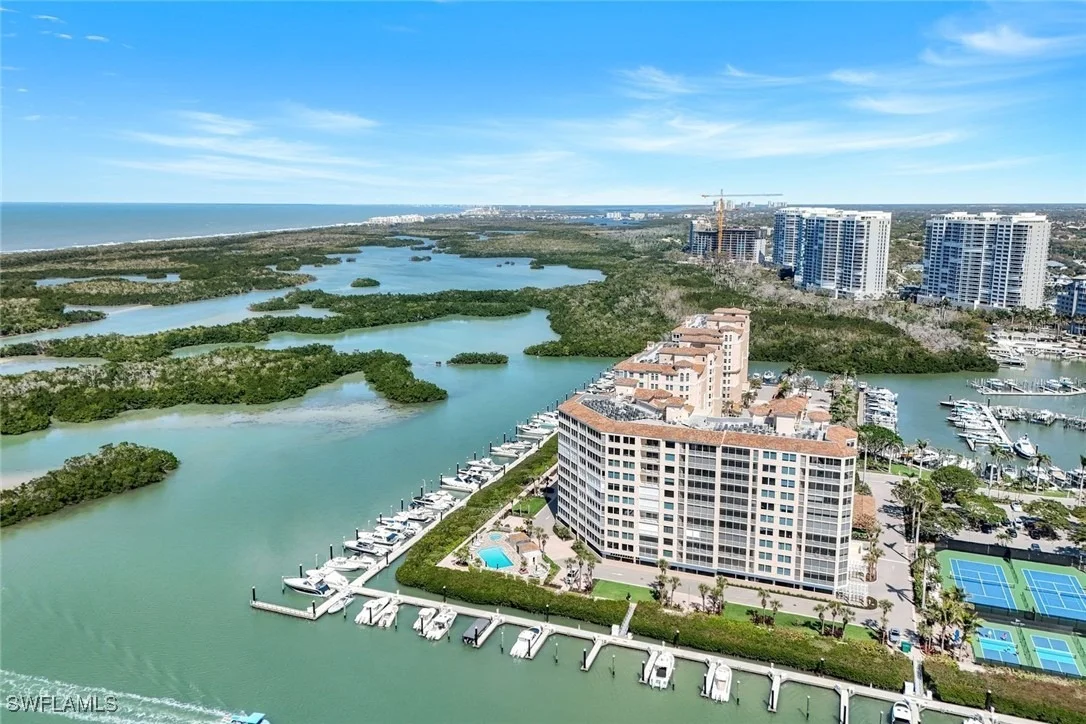 Photo of Unit 604 at 425 Dockside Drive