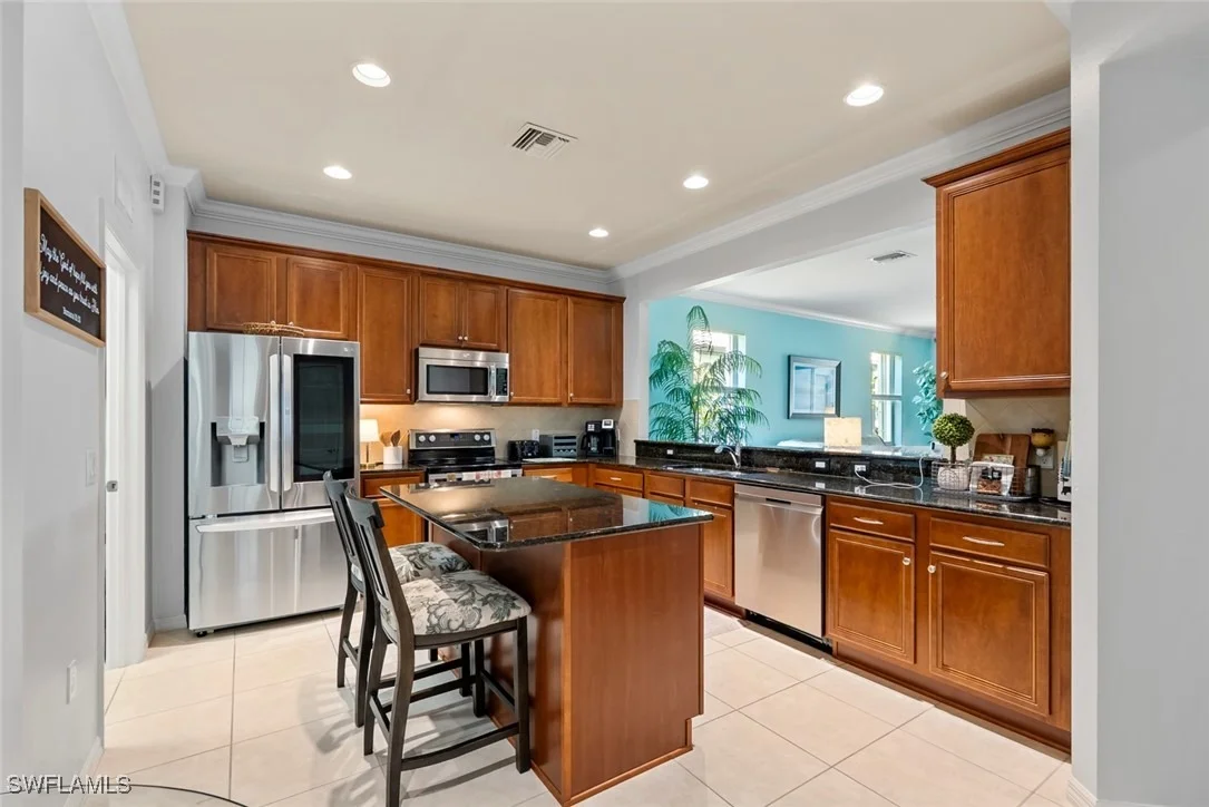 Photo of 6101 Victory Drive
