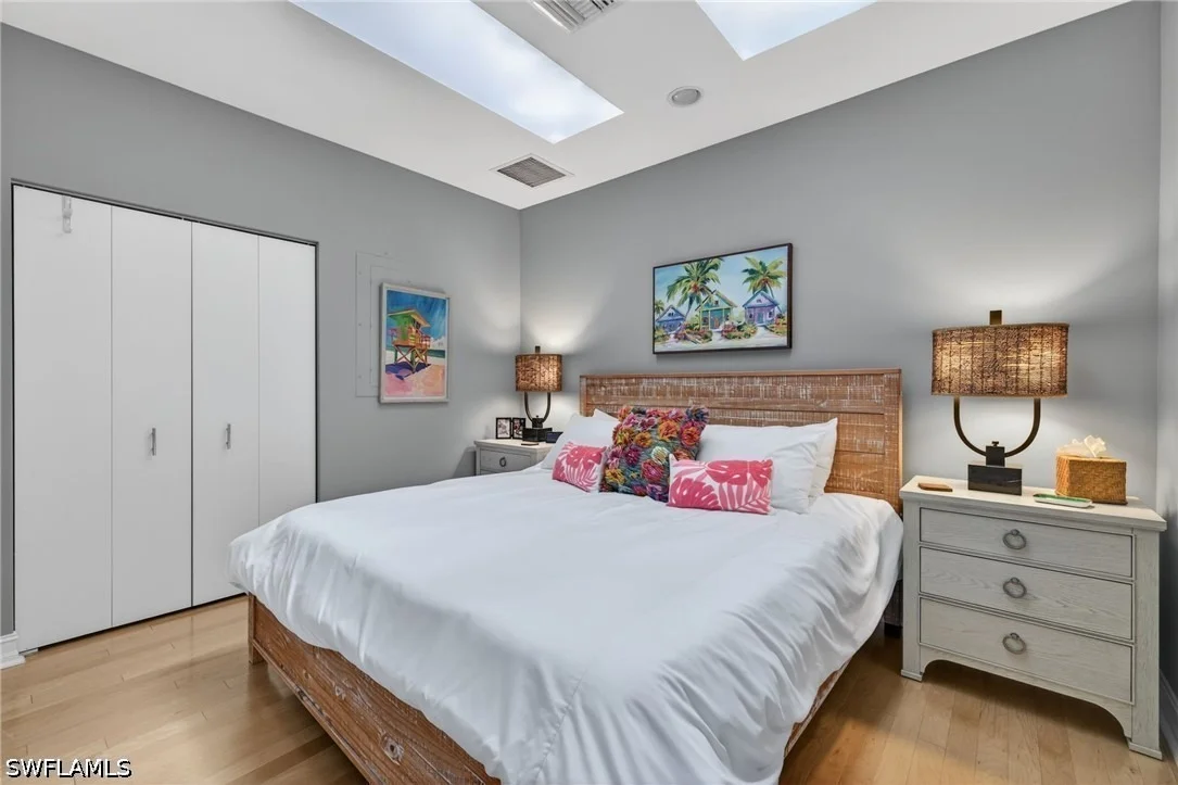 Photo of 740 5th Avenue N