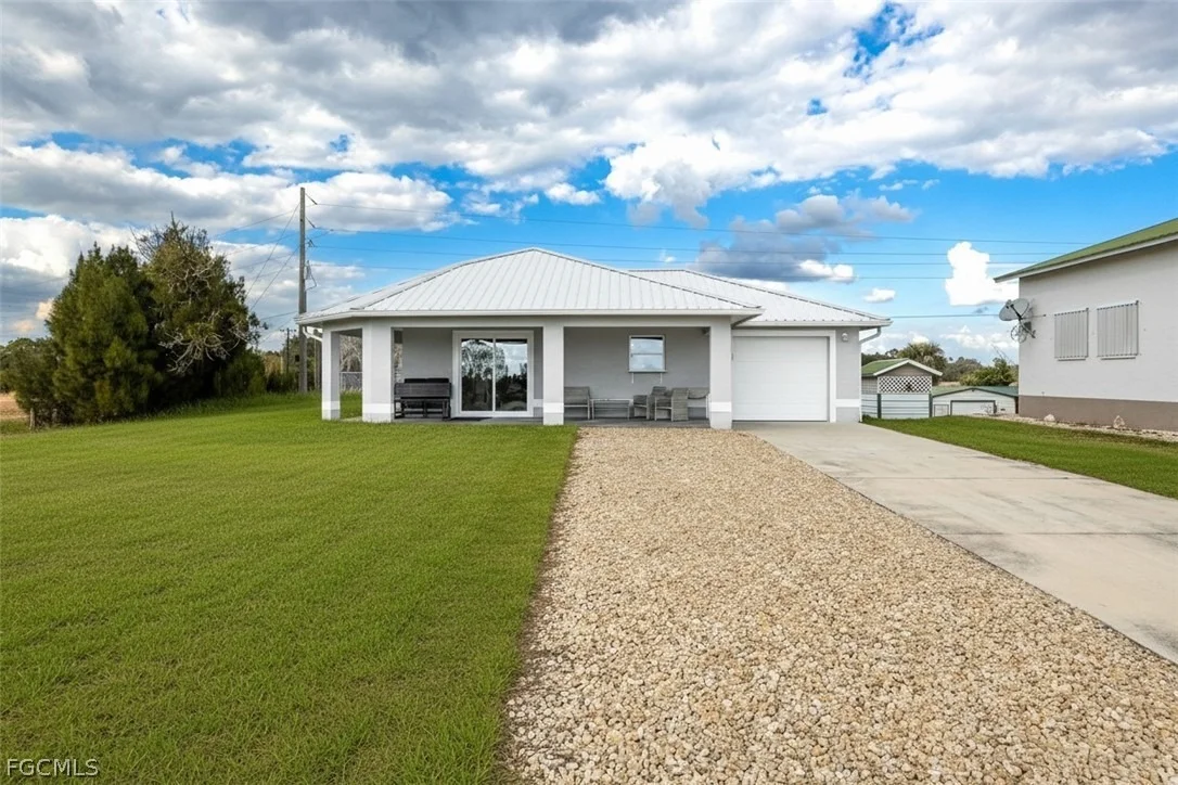 Photo of 1053 Lock Lane SW