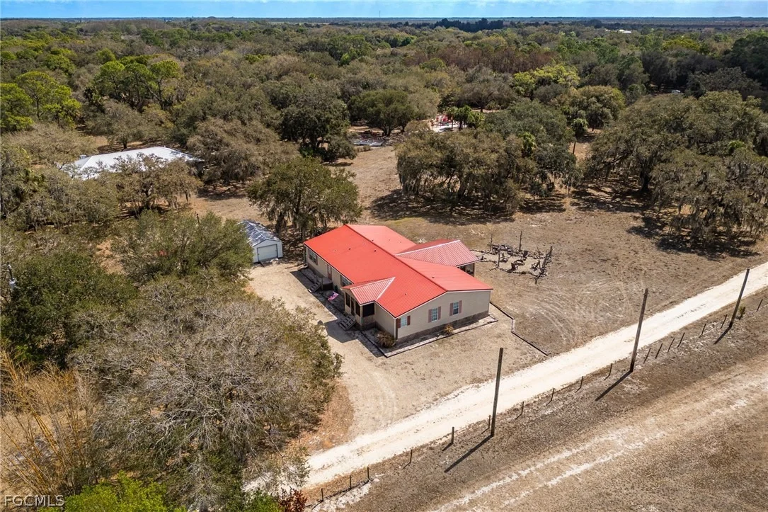 Photo of 2032 Ortona Locks Road