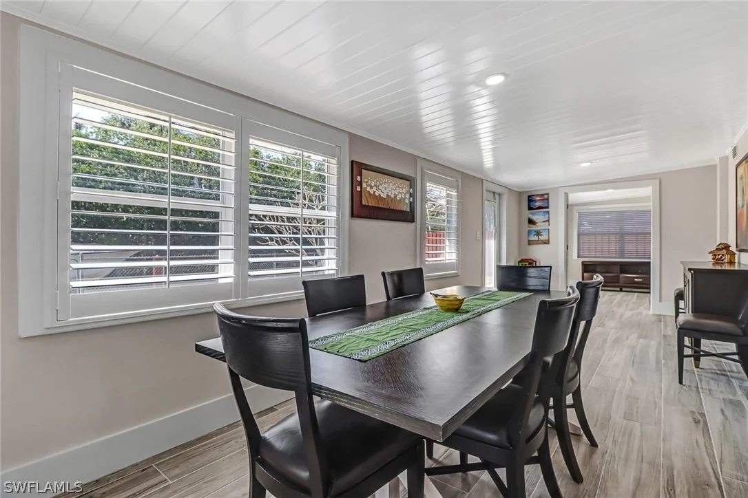Photo of 3470 Lakeview Drive