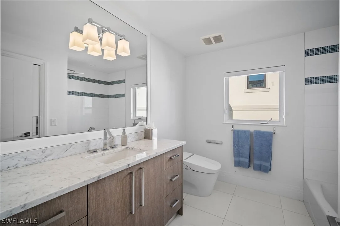 Photo of 266 Egret Avenue