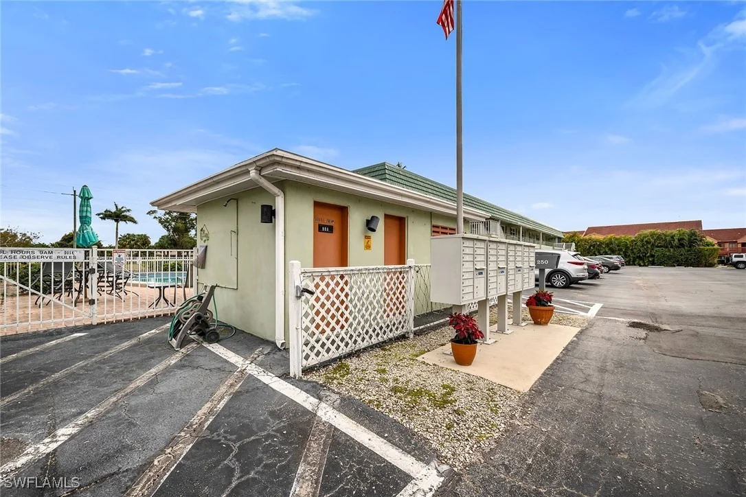 Photo of Unit 3B at 200 Valley Stream Drive