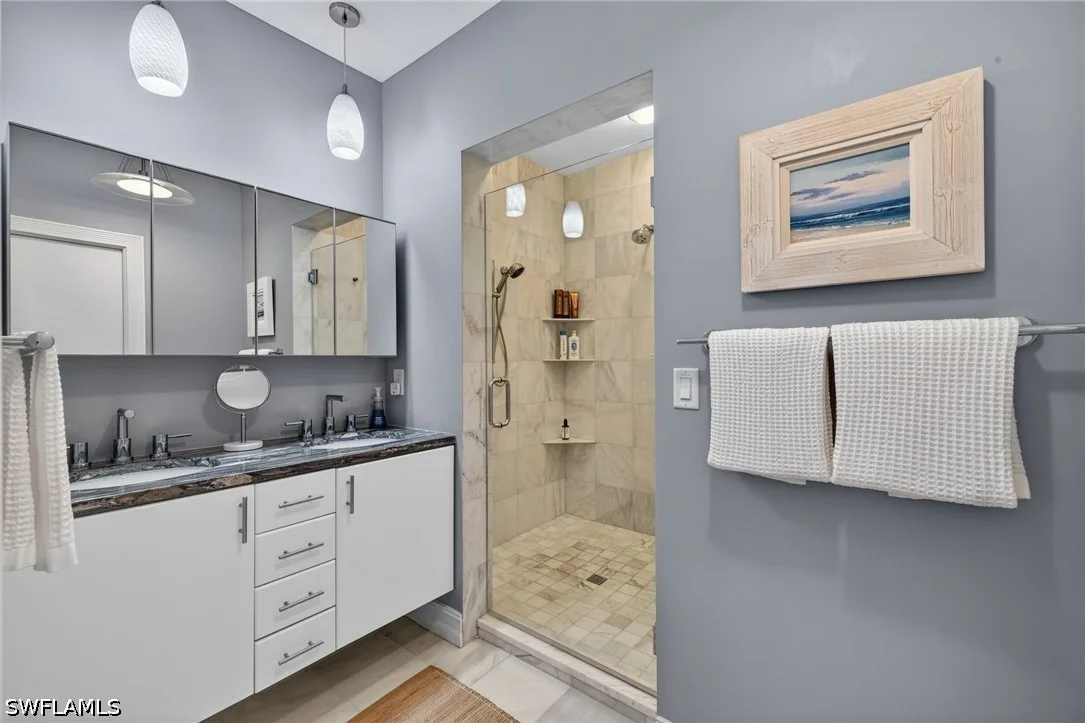 Photo of 740 5th Avenue N