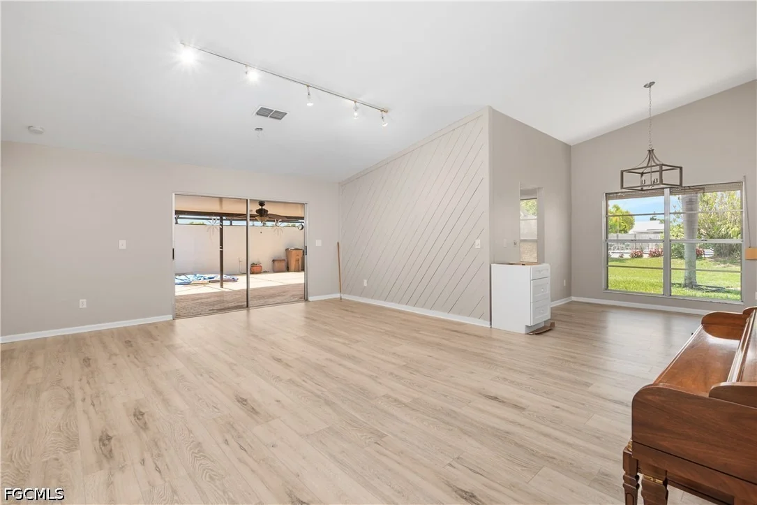 Photo of 9749 Maplecrest Circle