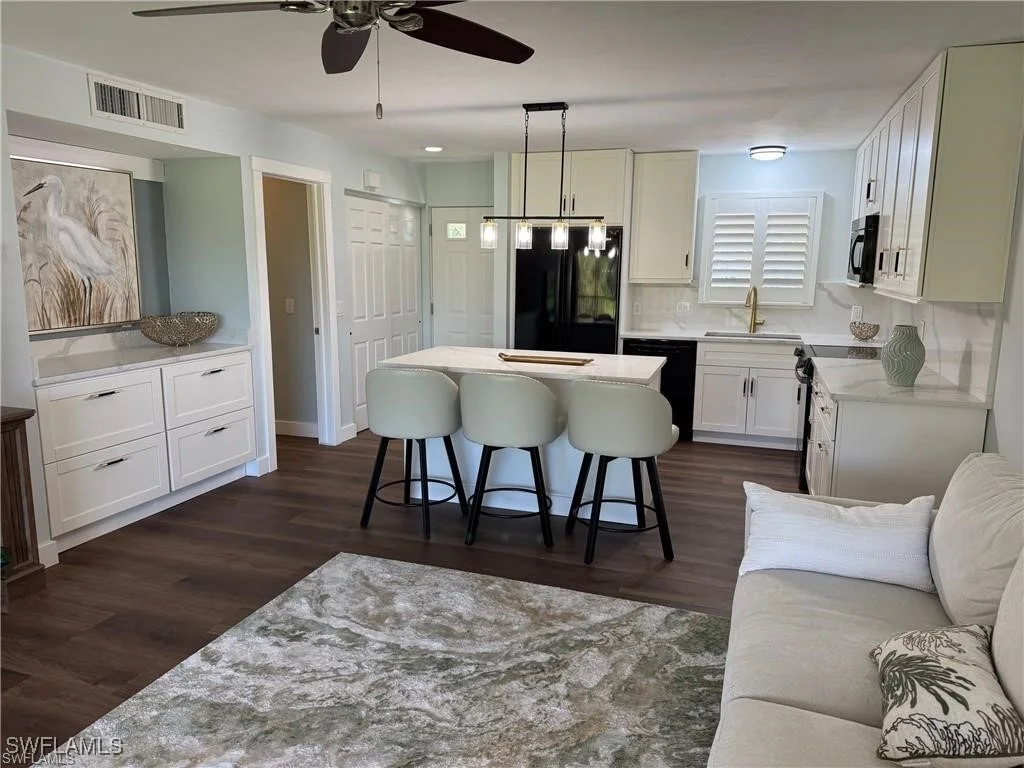 Photo of Unit 203 at 746 Eagle Creek Drive