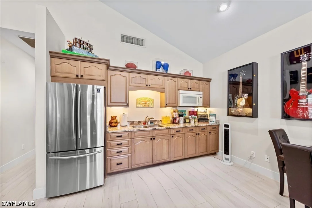 Photo of 861 97th Avenue N