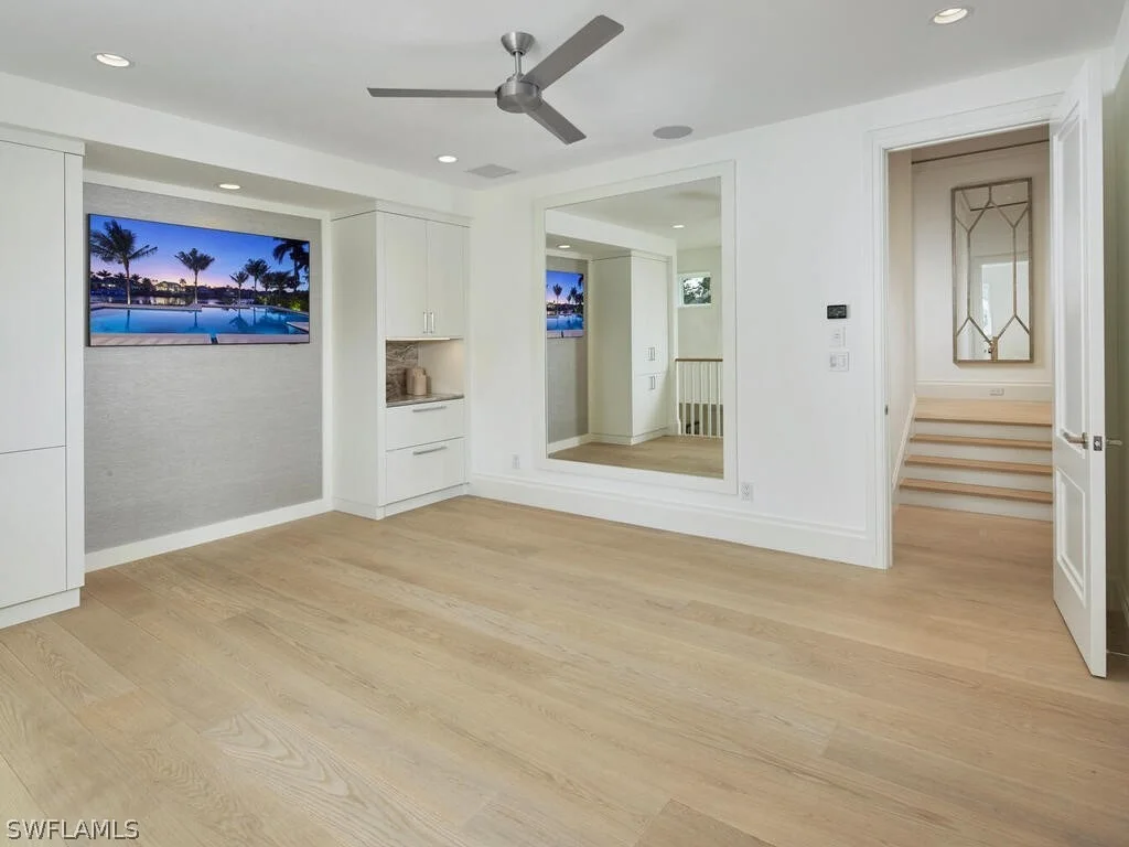 Photo of 3220 Rum Row