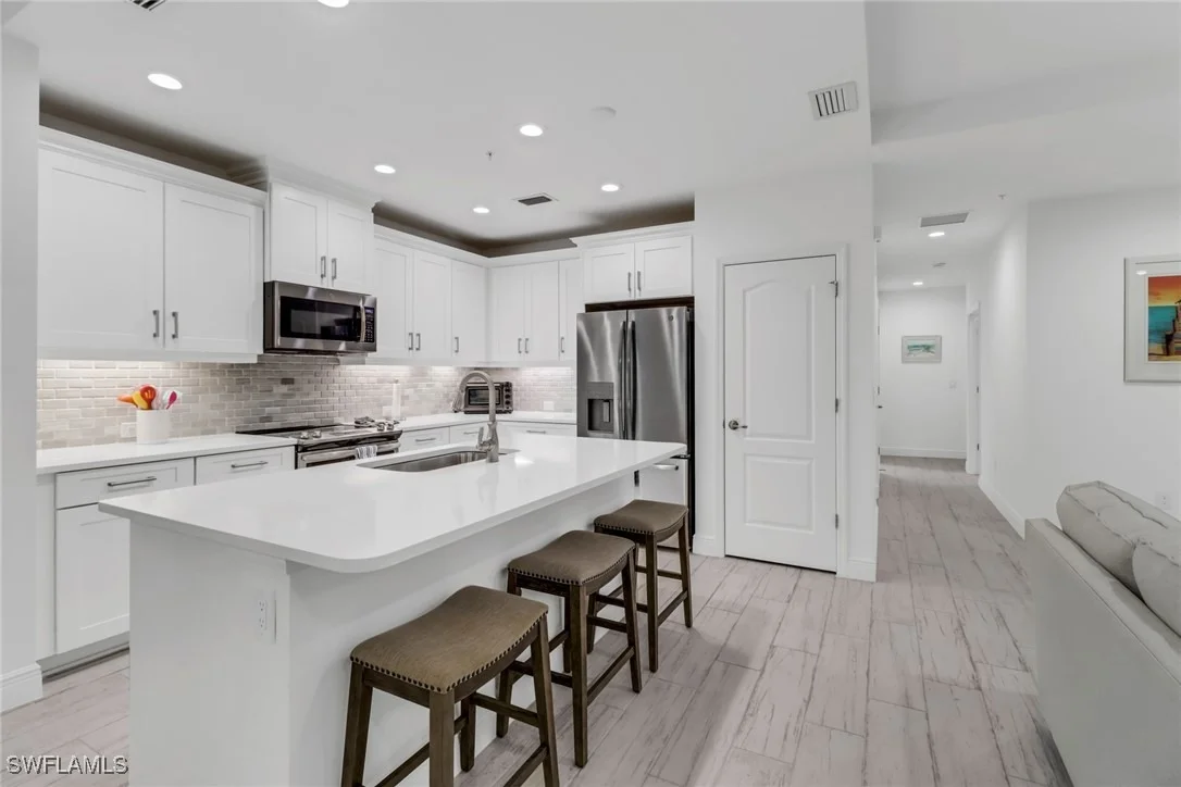 Photo of Unit 1801 at 6953 Avalon Circle