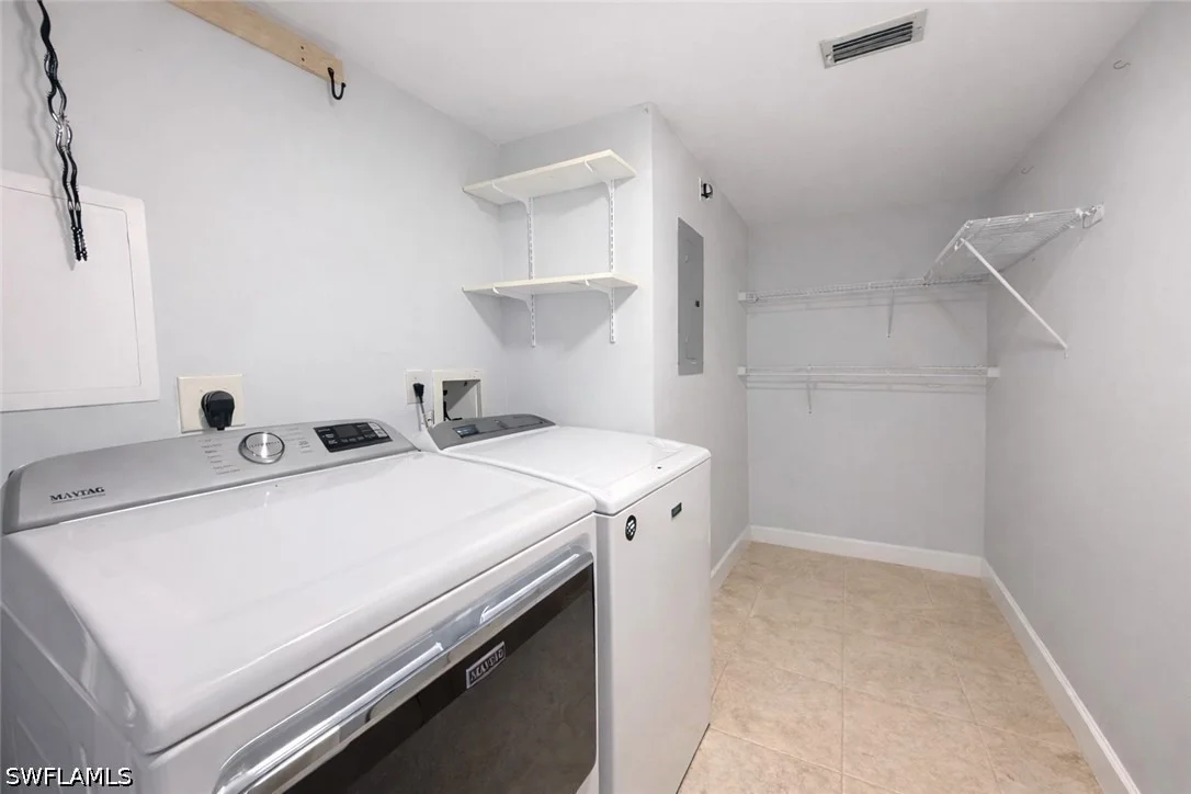 Photo of Unit E104 at 534 Augusta Boulevard
