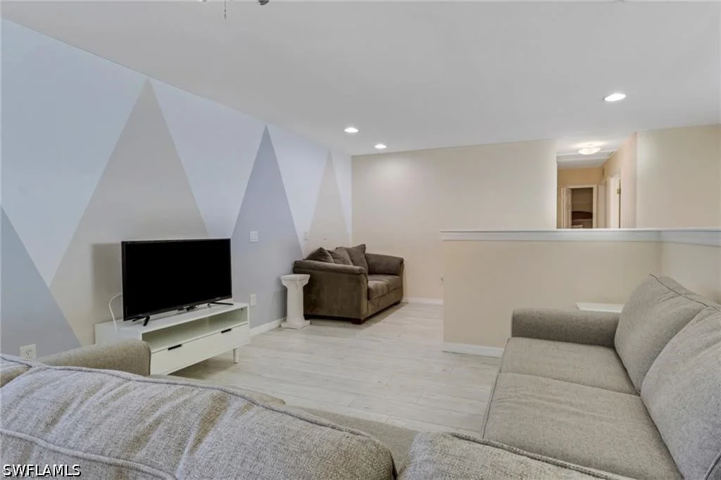 Photo of 12506 IVORY STONE Loop