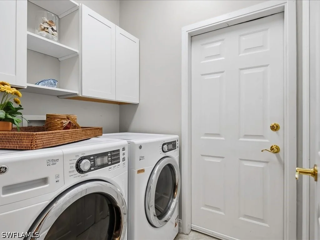 Photo of Unit 101 at 905 Carrick Bend Circle