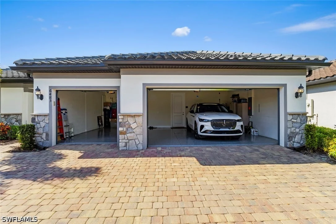 Photo of 6483 Holiman Way