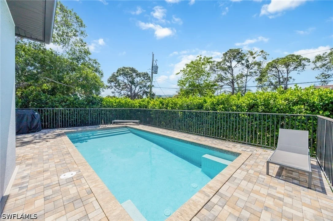Photo of 3552 Hibiscus Avenue