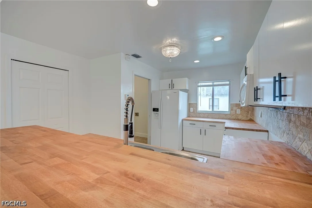 Photo of 902 Adeline Avenue