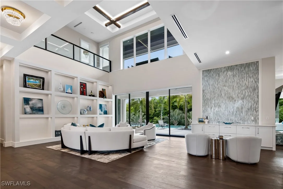 Photo of 882 CASSENA Road