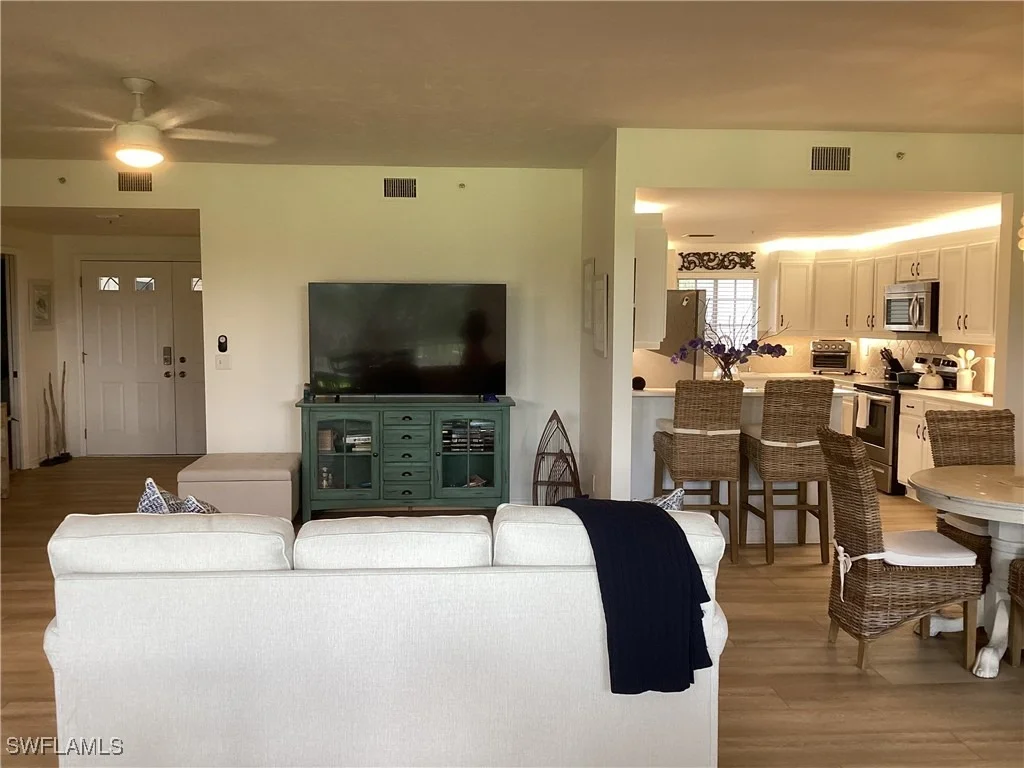 Photo of Unit 202 at 782 Eagle Creek Drive