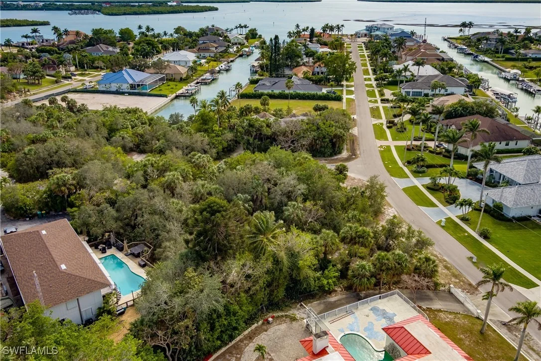 Photo of 889 Scott Drive