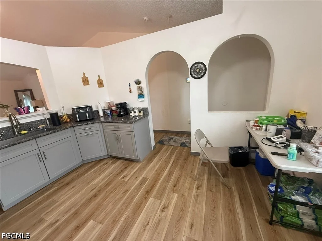 Photo of 502 Eldron Avenue