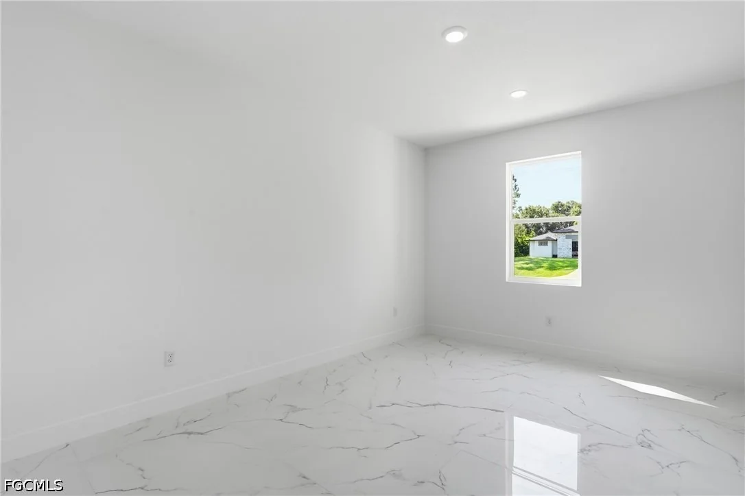 Photo of 156 Carousel Avenue
