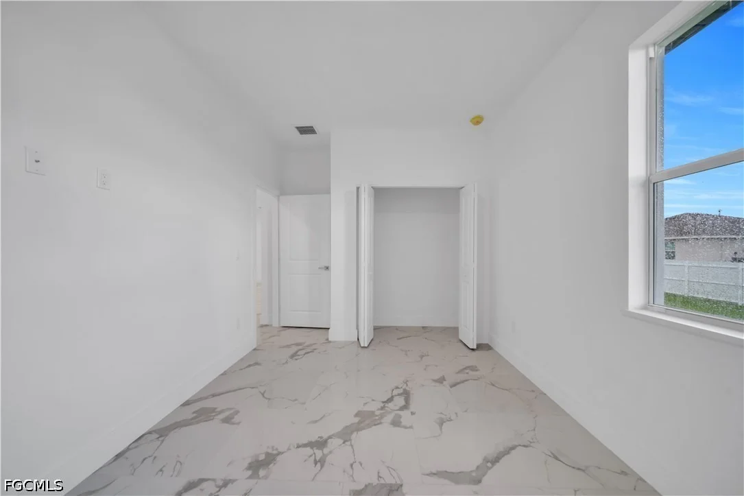 Photo of 435 Petite Avenue