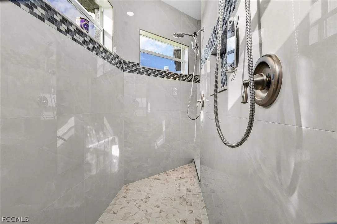 Photo of 1020 Rush Avenue